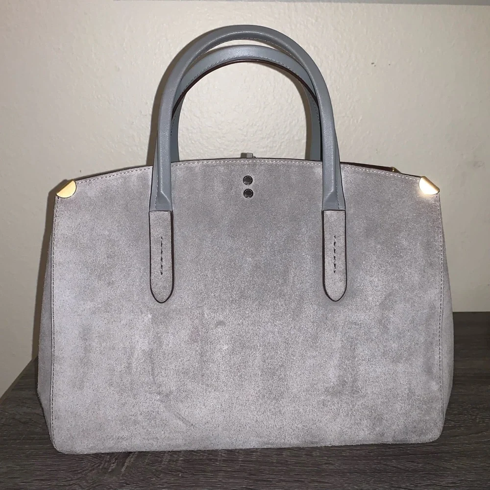 Coach Cooper - Picture 2 of 4